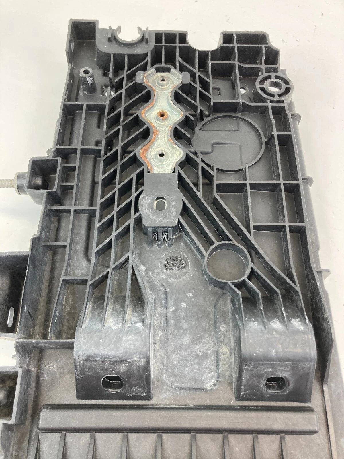 2013-2020 FORD FUSION LOWER BATTERY HOLDER HOLD DOWN TRAY PLASTIC ASSEMBLY OEM
