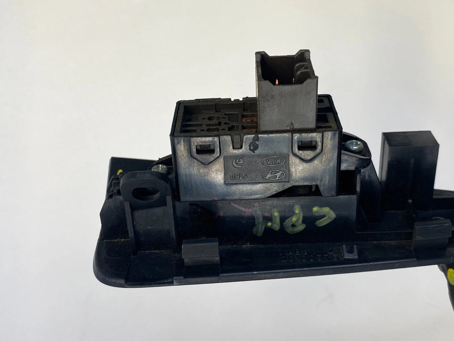 2010-2013 KIA FORTE REAR RIGHT PASSENGER POWER WINDOW SWITCH OEM 201005754