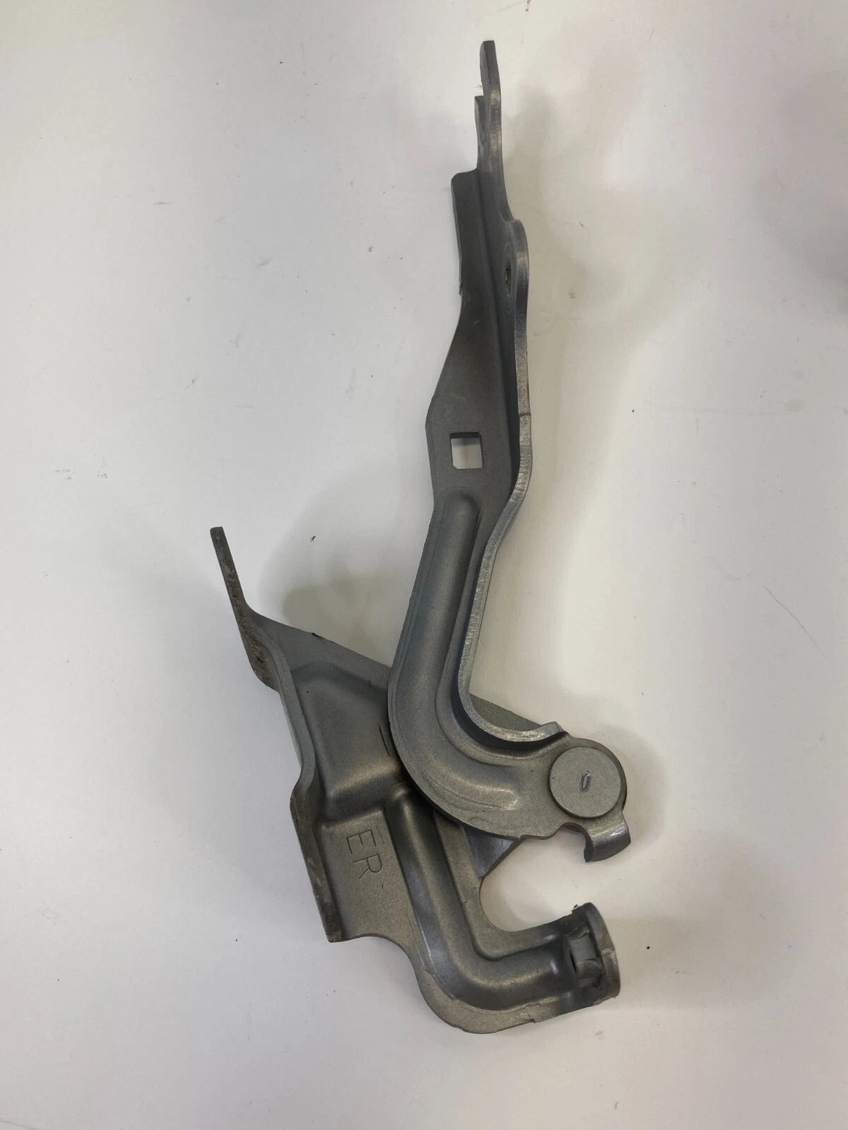 2007-2012 MAZDA CX-7 CX7 FRONT HOOD HINGE SEAT PAIR LEFT & RIGHT ASSY OEM