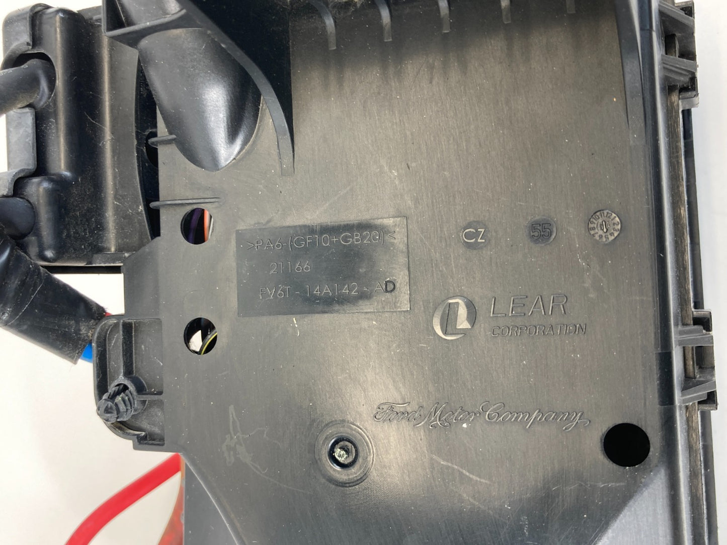 13-18 Ford C-Max 2.0L HYBRID Engine Fuse Box Junction Block Panel FV6T-14K733-BA