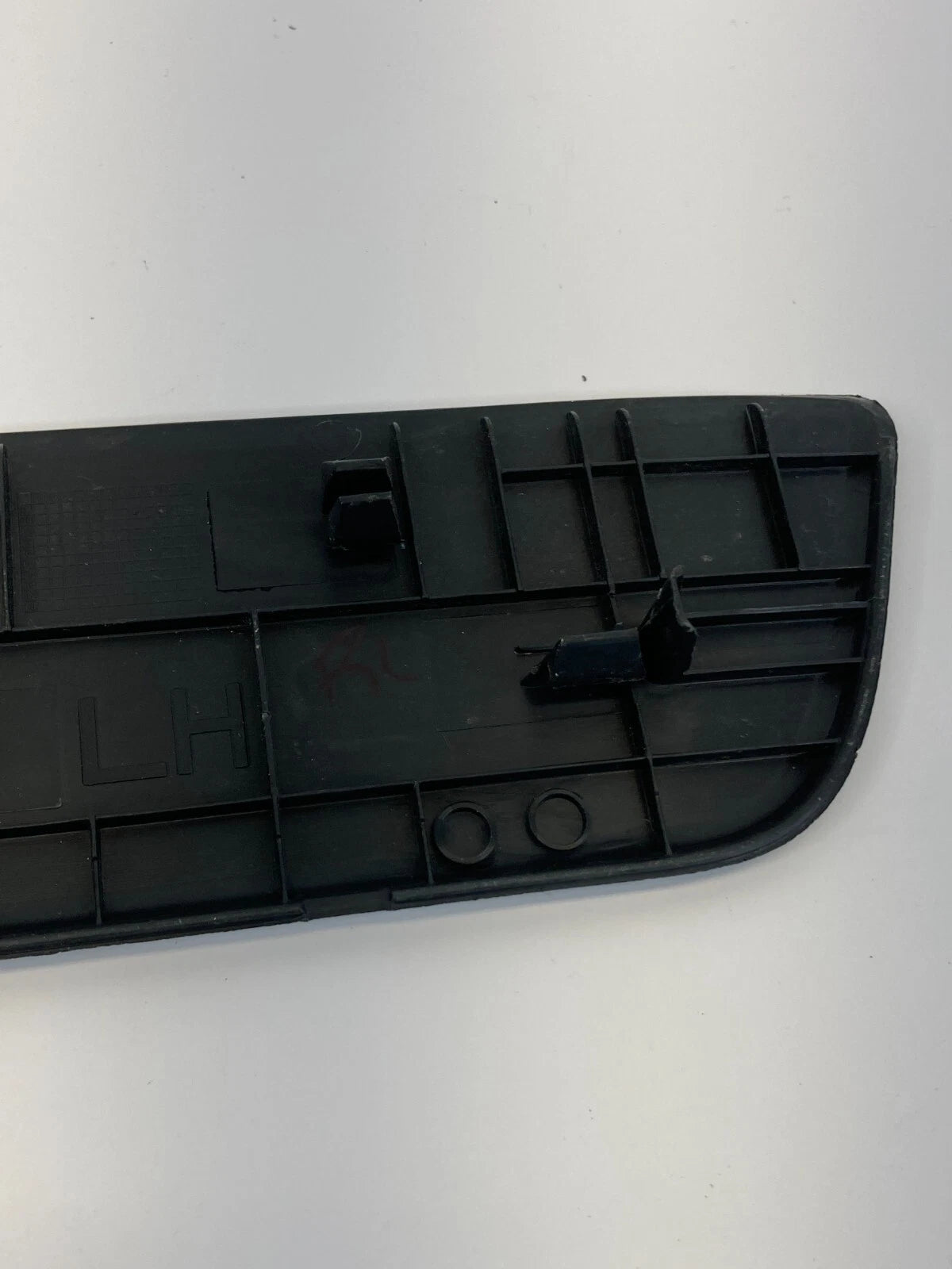 11-15 HYUNDAI ELANTRA REAR LEFT DOOR STEP SCUFF PLATE TRIM 87877-3Y000 US BUILD