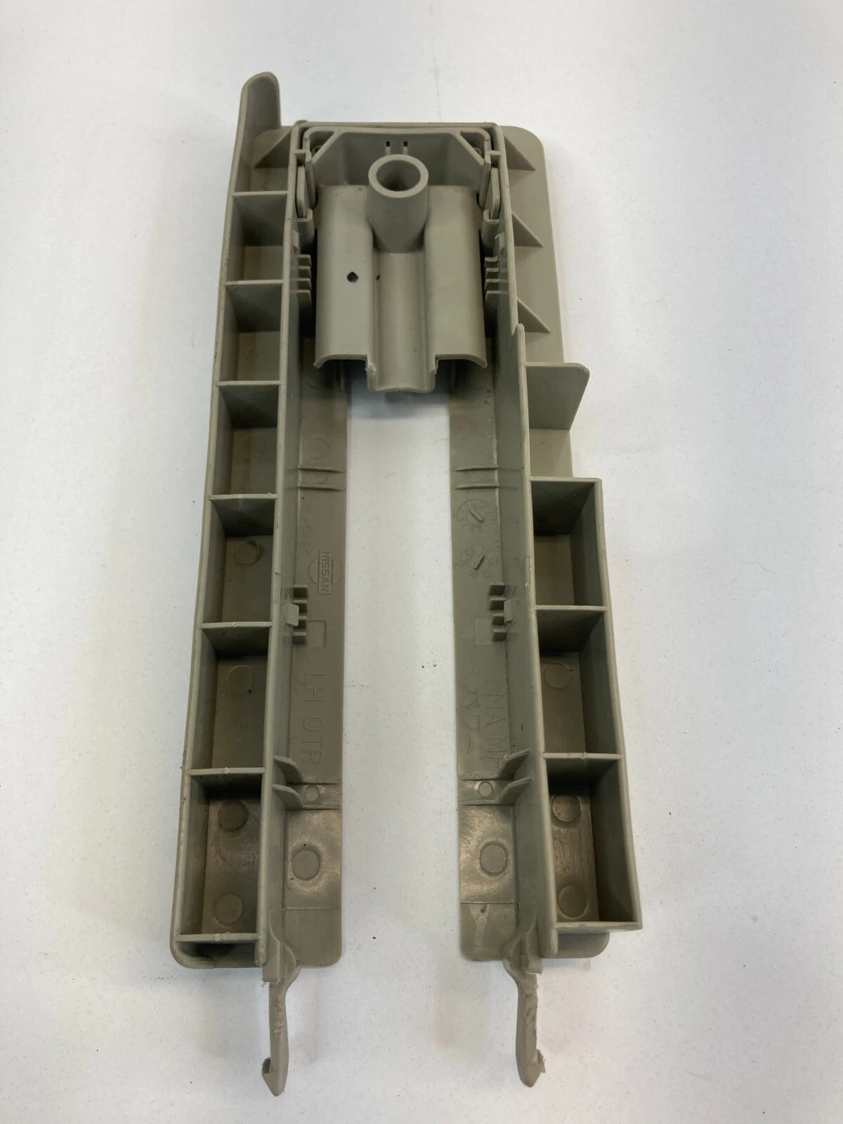 2003 2004 03 04 INFINITI G35 FRONT LEFT DRIVER SEAT TRACK COVER TRIM FLOOR OEM