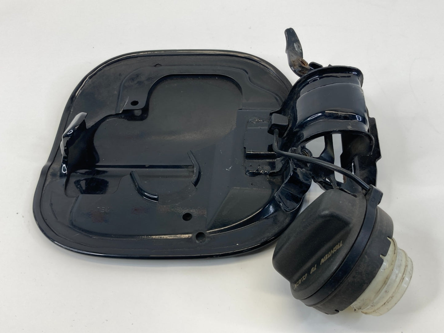 08 09 10 11 12 Honda Accord Fuel Filler Door Gas Lid Cover w/ Tank Cap OEM