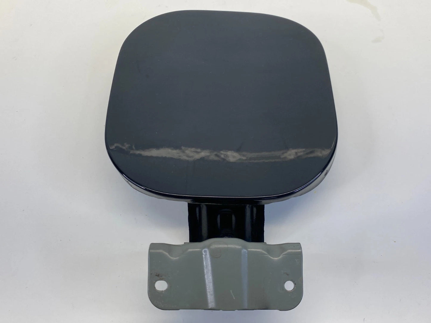 2013-2019 NISSAN SENTRA SV 1.8L FUEL FILLER DOOR GAS LID COVER BLACK OEM
