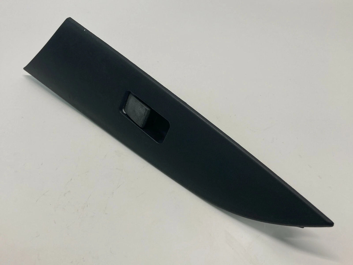 04-09 MAZDA 3 SEDAN FRONT RIGHT PASSENGER POWER WINDOW SWITCH W/ TRIM B32H66370