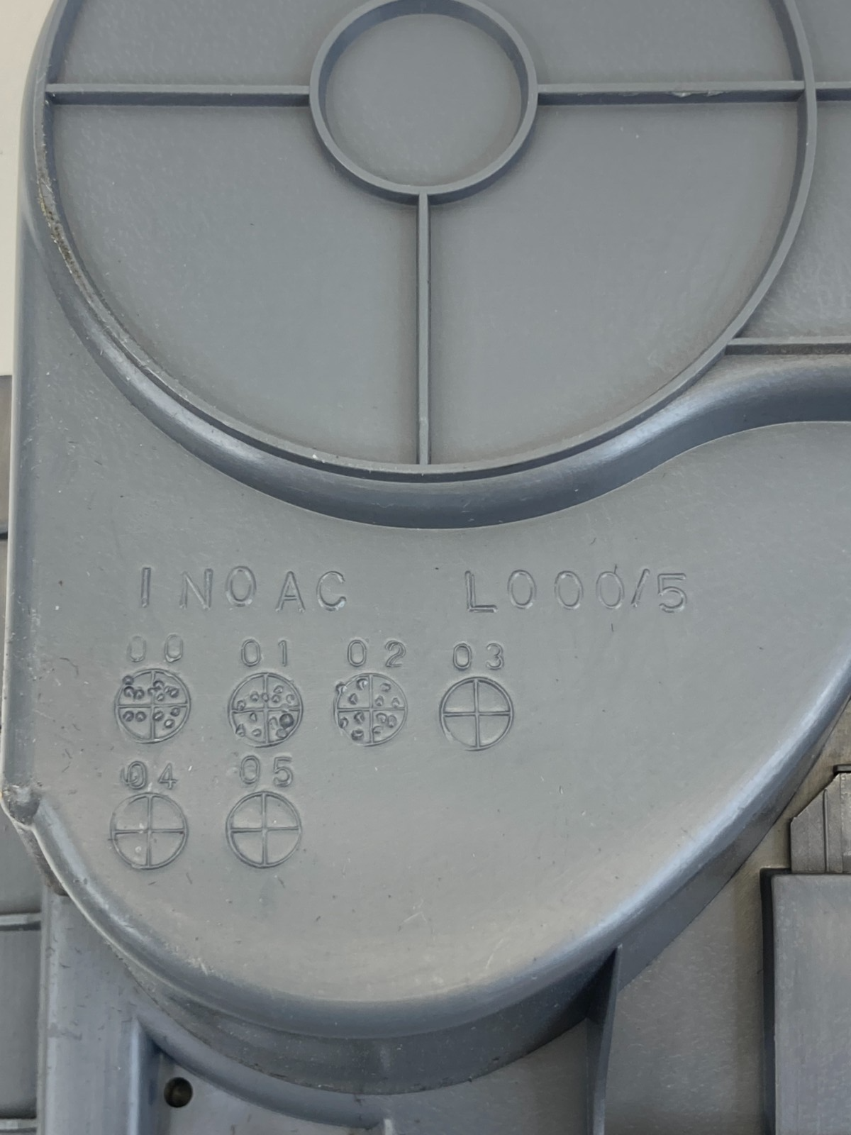 2001-2005 Toyota RAV4 Front Center Console Dual Cup Holder Cupholder 55620-42020