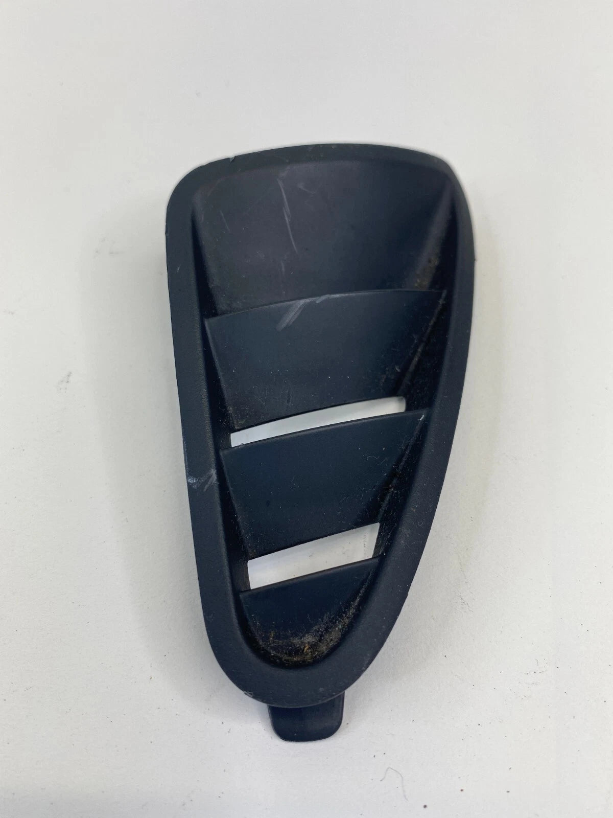 2004-2008 MAZDA 3 MAZDA3 LEFT SIDE UPPER DASH AC AIR VENT DEFROSTER GRILLE TRIM