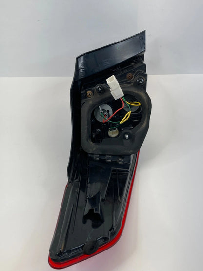 2012 2013 KIA OPTIMA REAR RIGHT PASSENGER OUTER TAIL LIGHT TAILLIGHT 92402-4C000