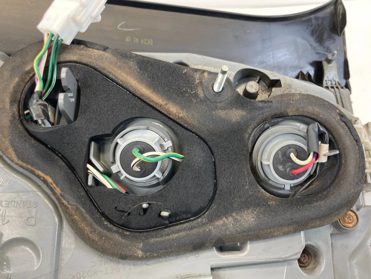 2012-2015 TOYOTA PRIUS RIGHT PASSENGER SIDE TAIL LIGHT TAILLIGHT LAMP ASSY OEM