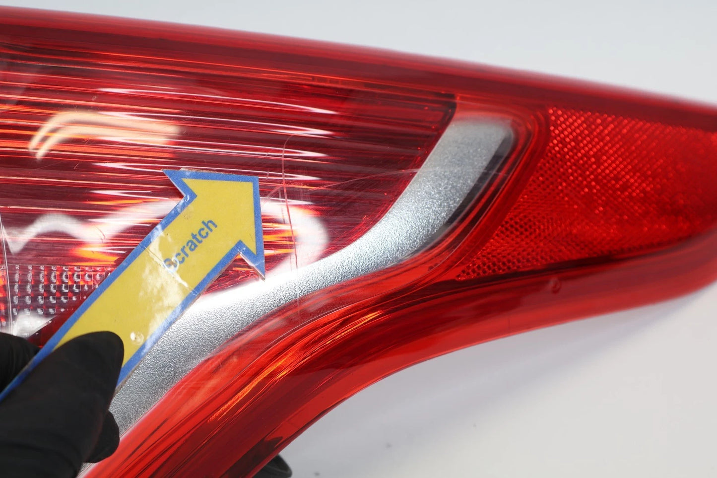 2013-2016 FORD ESCAPE RIGHT REAR OUTER TAILLIGHT LAMP UNIT VPCJ5X-13440-A