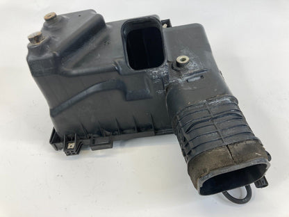 05 06 Toyota Sienna 3.3L Air Intake Cleaner Box Housing Cover 17701-0A100 OEM