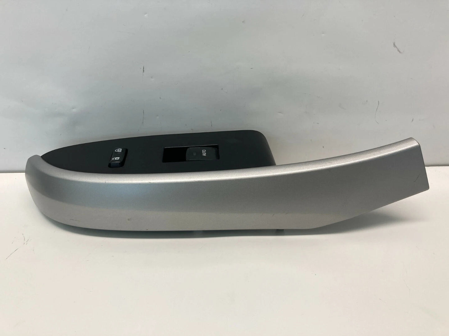 2010-2015 TOYOTA PRIUS FRONT RIGHT PASSENGER POWER WINDOW SWITCH 74231-47120 OEM