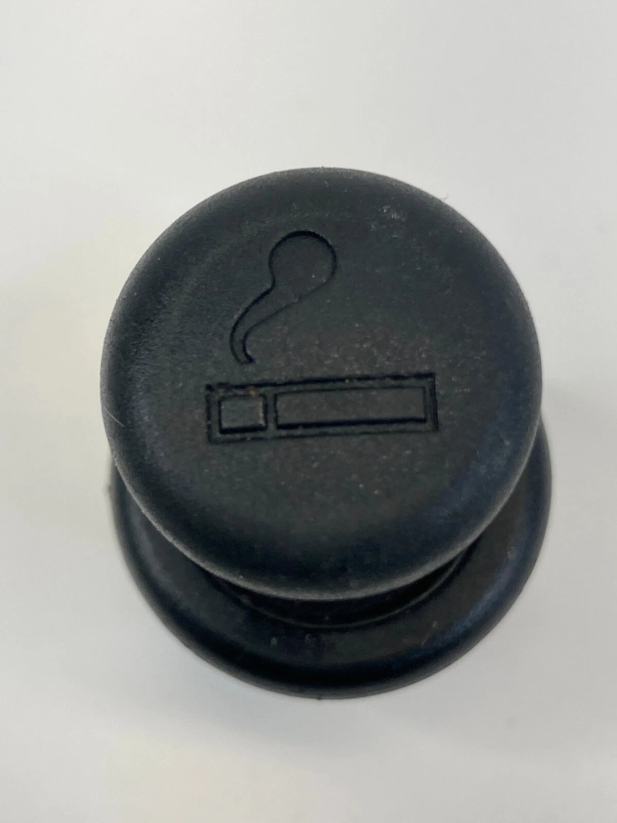 2013-2016 FORD FUSION POWER OUTLET SOCKET LIGHTER CIGARETTE OEM