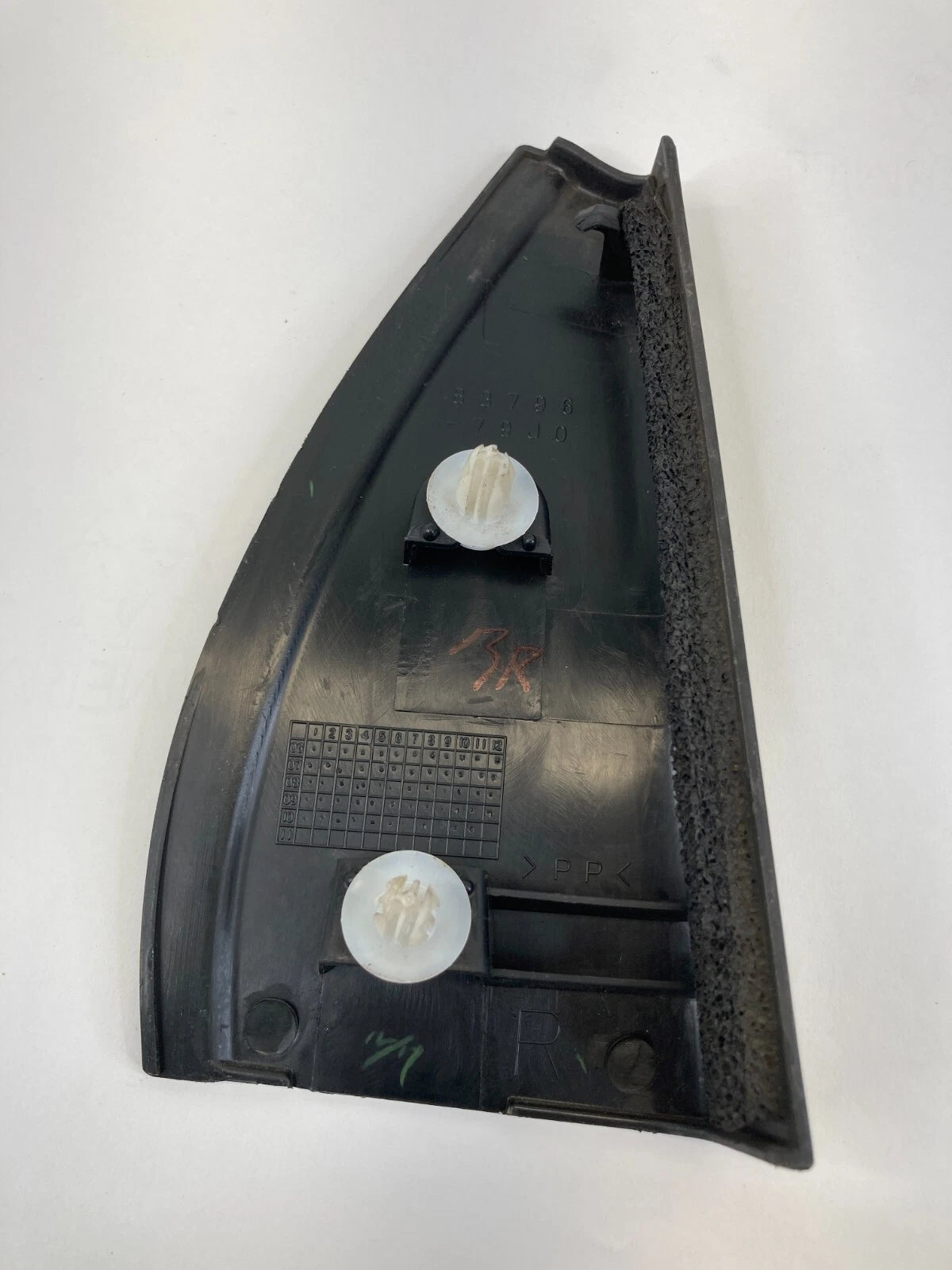 2007-2013 SUZUKI SX4 REAR RIGHT SIDE INNER CORNER COVER TRIM PANEL 83796-79J0