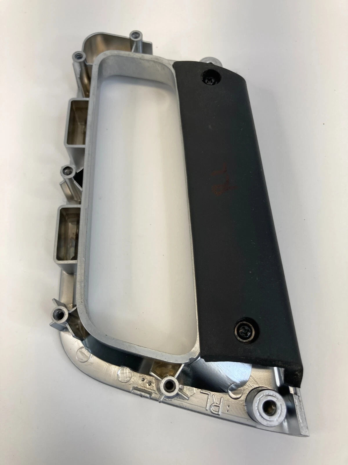 12-15 CHEVROLET CAPTIVA SPORT REAR LEFT SIDE INNER DOOR PULL HANDLE TRIM BEZEL