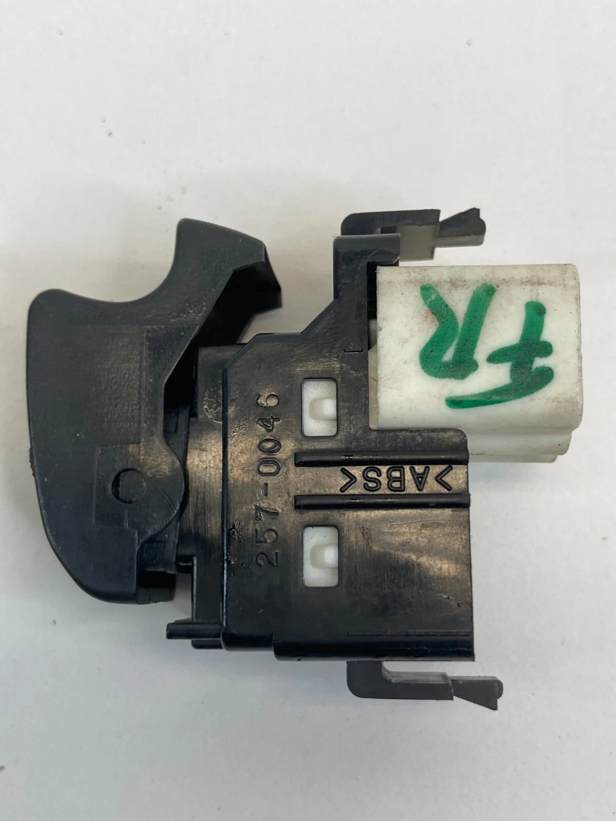 2002-2006 TOYOTA CAMRY FRONT RIGHT SIDE DOOR POWER WINDOW SWITCH BUTTON OEM