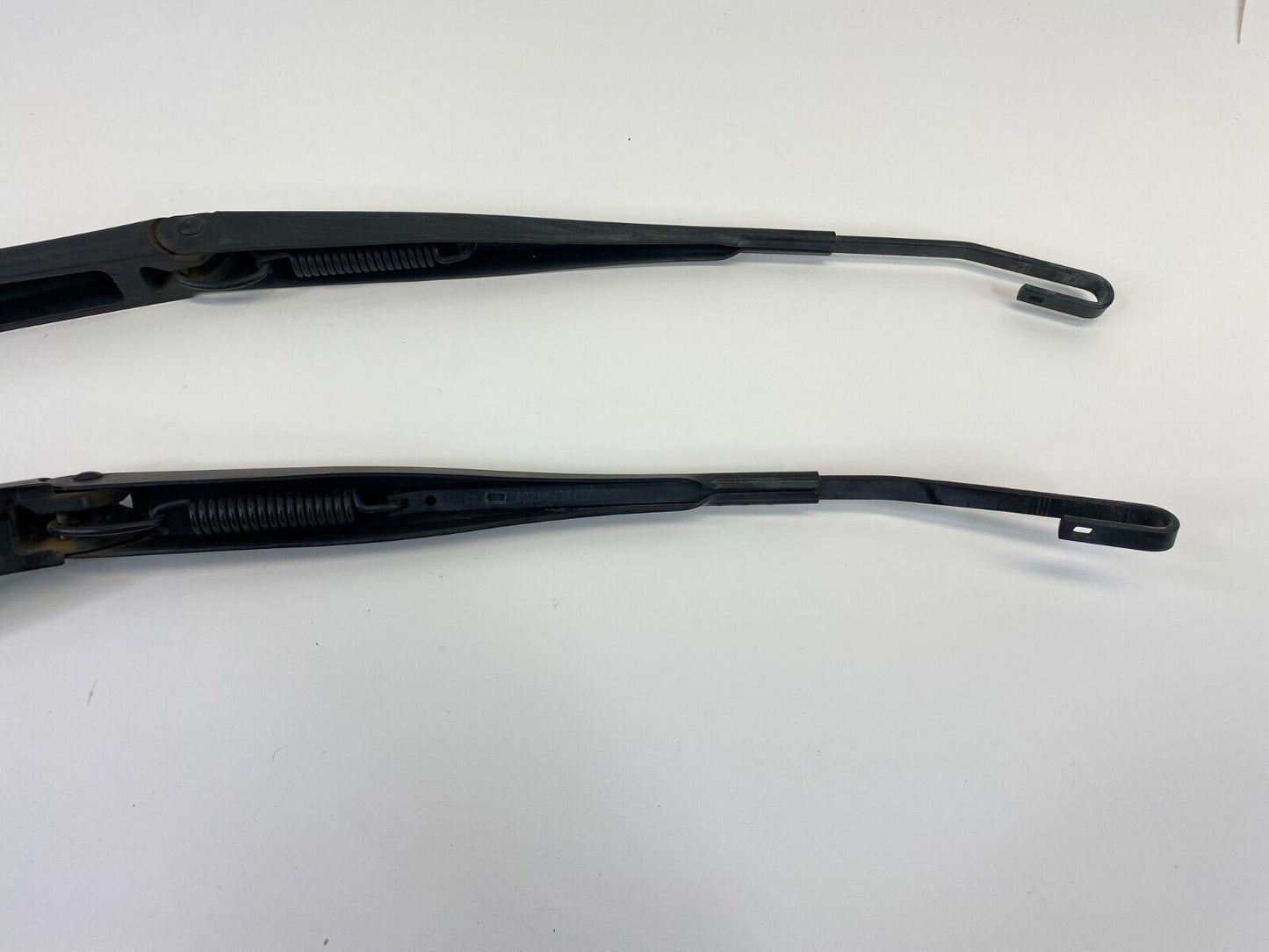 2003 2004 2005 Saab 9-3 Convertible Front Windshield Wiper Arm Pair Set 166355AX