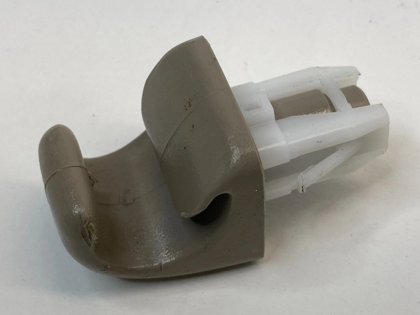 2003-2008 TOYOTA COROLLA FRONT SUNVISOR SUN VISOR SHADE CLIP HOLDER OEM