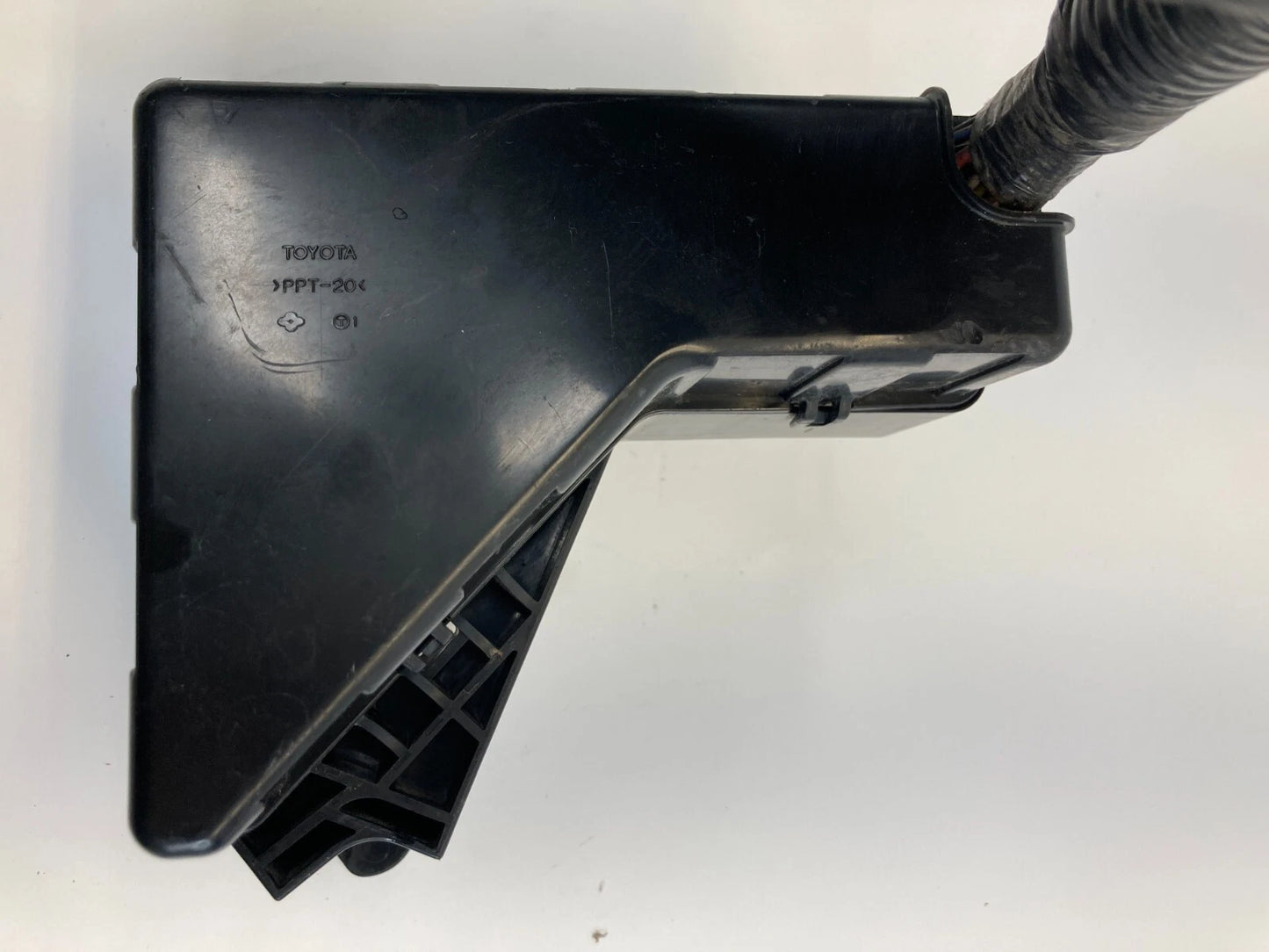 2006 2007 2008 Lexus RX400h 3.3L V6 HYBRID Under Hood Fuse Box Relay Block OEM