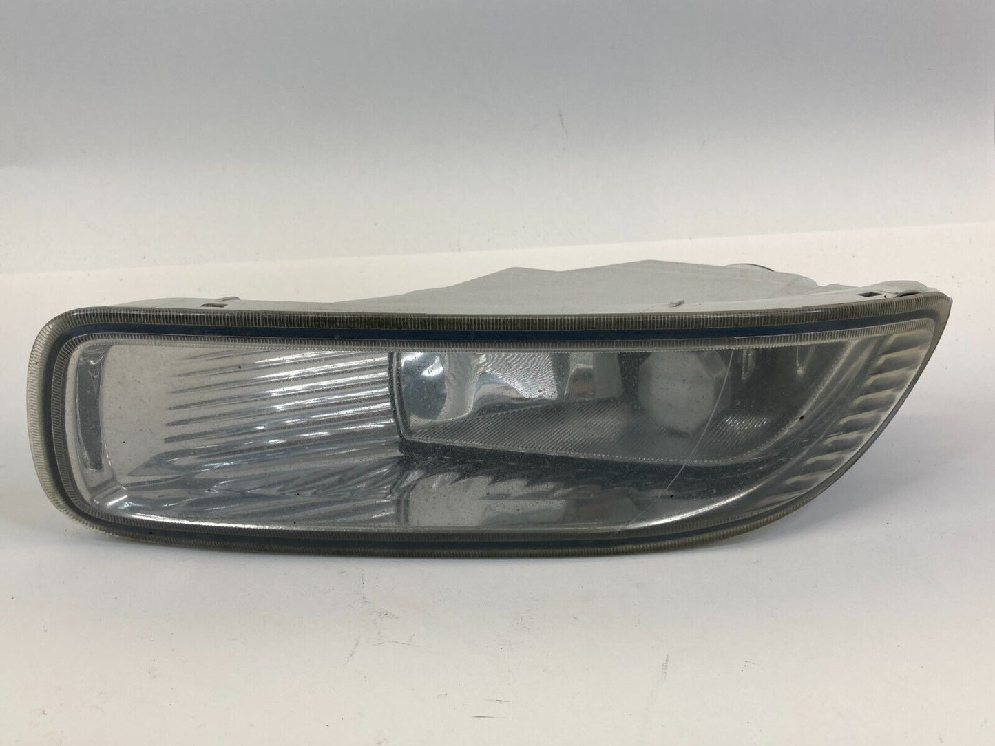 2003 2004 Toyota Corolla Front Left Driver Side Bumper Fog Light Lamp Assembly