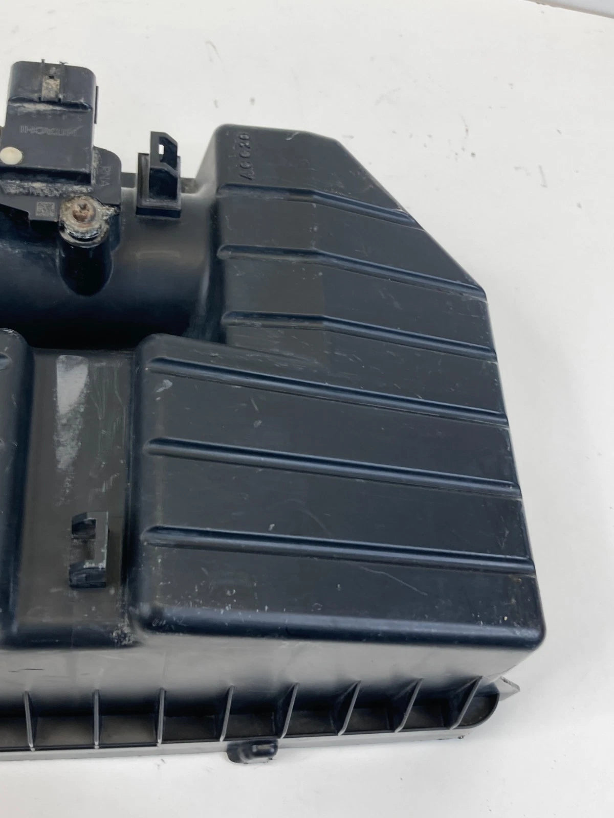 2006-2007 Honda Civic Air Intake Cleaner Upper w/Mass Air Flow Sensor AFH70M-41C