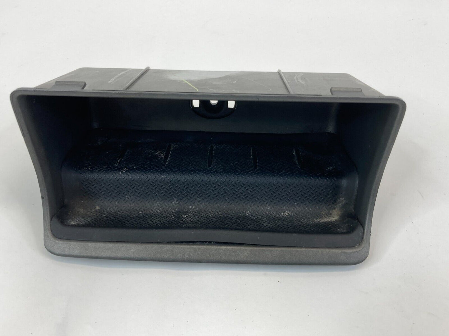 2008 2009 2010 Saturn Vue Center Console Storage Pocket Bin Box T319CNDKWS10 OEM