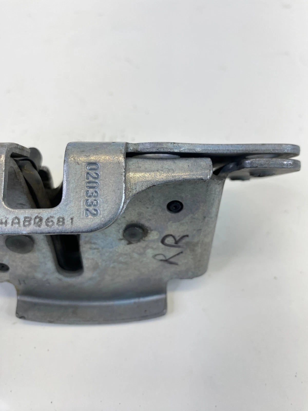 08-16 CHRYSLER TOWN & COUNTRY REAR RIGHT SIDE SLIDING DOOR LOCK LATCH CATCH OEM