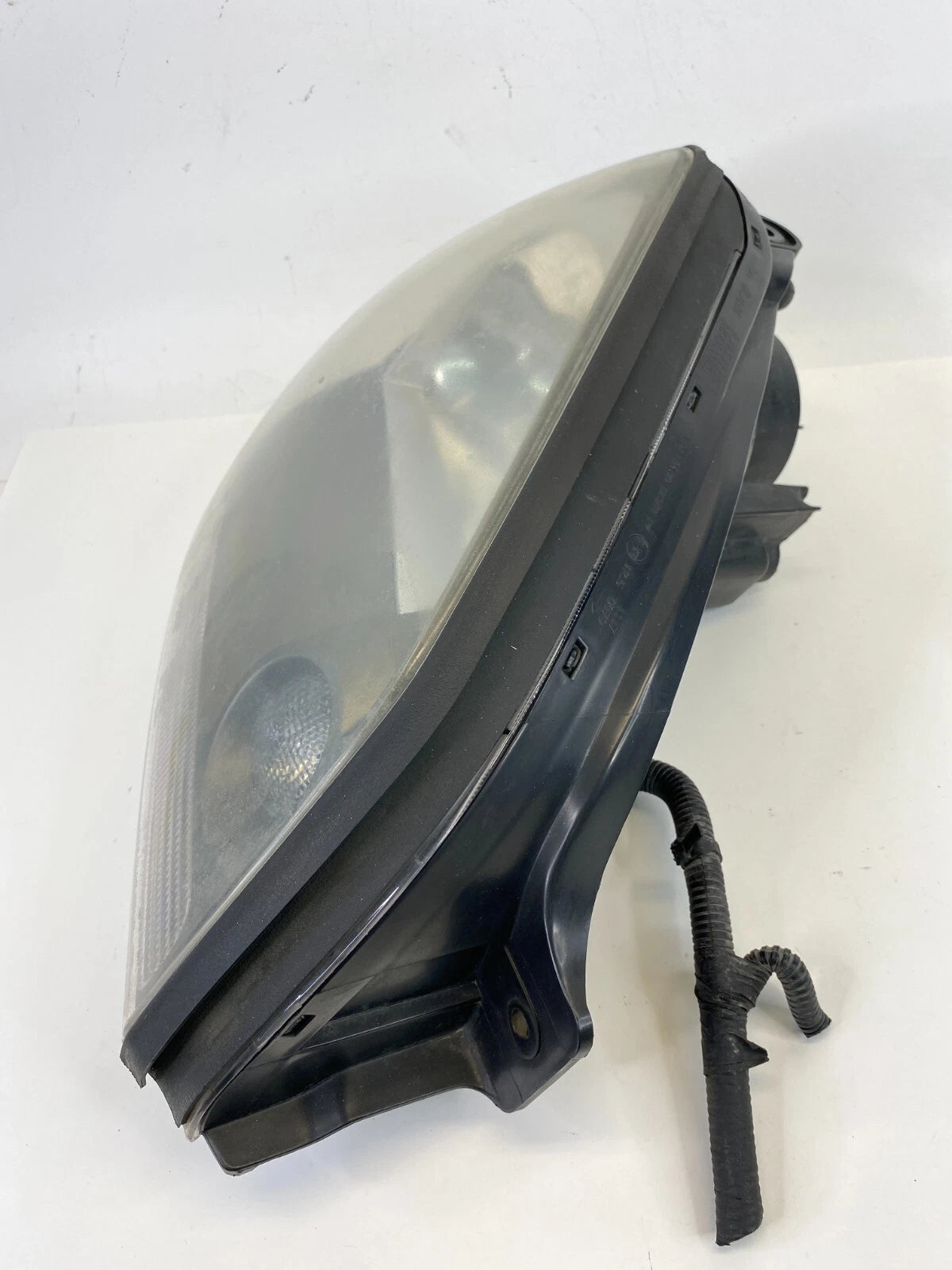 2008 2009 HYUNDAI TUCSON FRONT RIGHT SIDE HEADLIGHT HEAD LAMP ASSY 92102-2E OEM