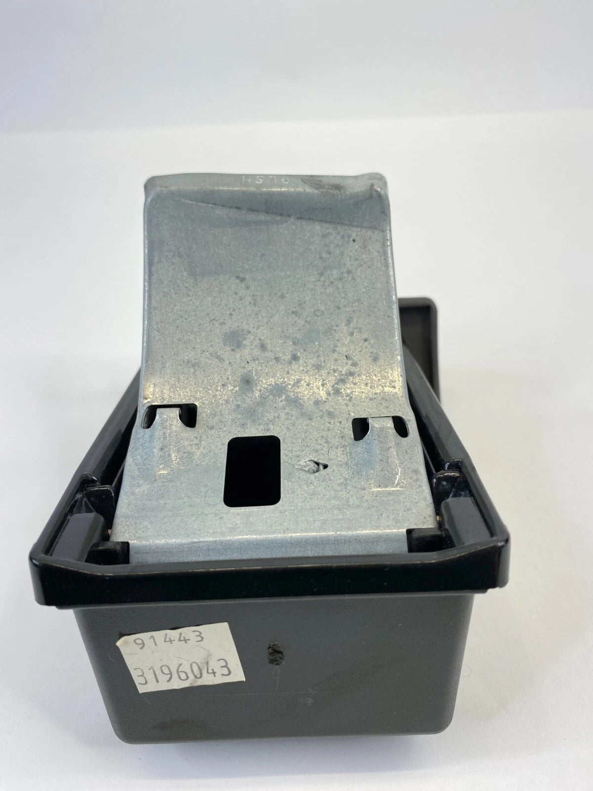 2001-2007 TOYOTA SEQUOIA CENTER CONSOLE LOWER ASHTRAY INSERT ASH TRAY OEM