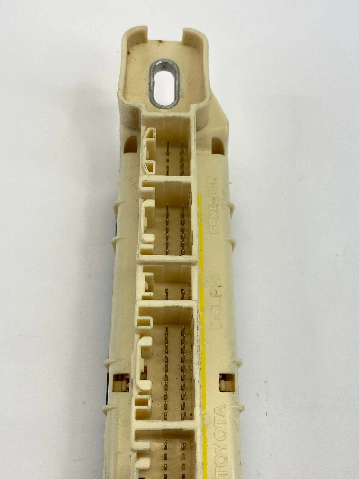 2005-2008 TOYOTA TACOMA CREW CAB 4.0 AT RIGHT DASH CABIN FUSE RELAY JUNCTION BOX