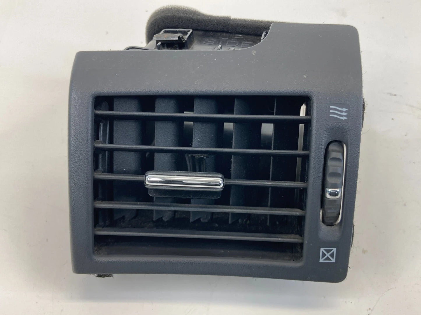 06-10 INFINITI M35 M45 FRONT LEFT SIDE DASH AC AIR VENT GRILLE OUTLET 68761EG000