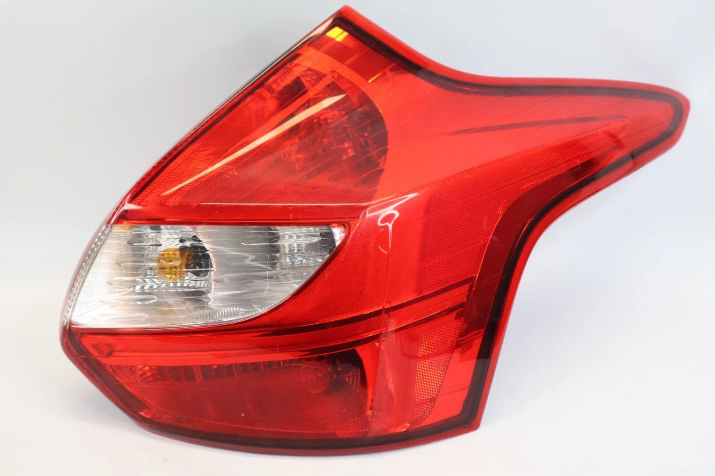 2012-2014 FORD FOCUS HATCHBACK REAR RH PASSENGER BRAKE TAILLIGHT TAIL LAMP OEM