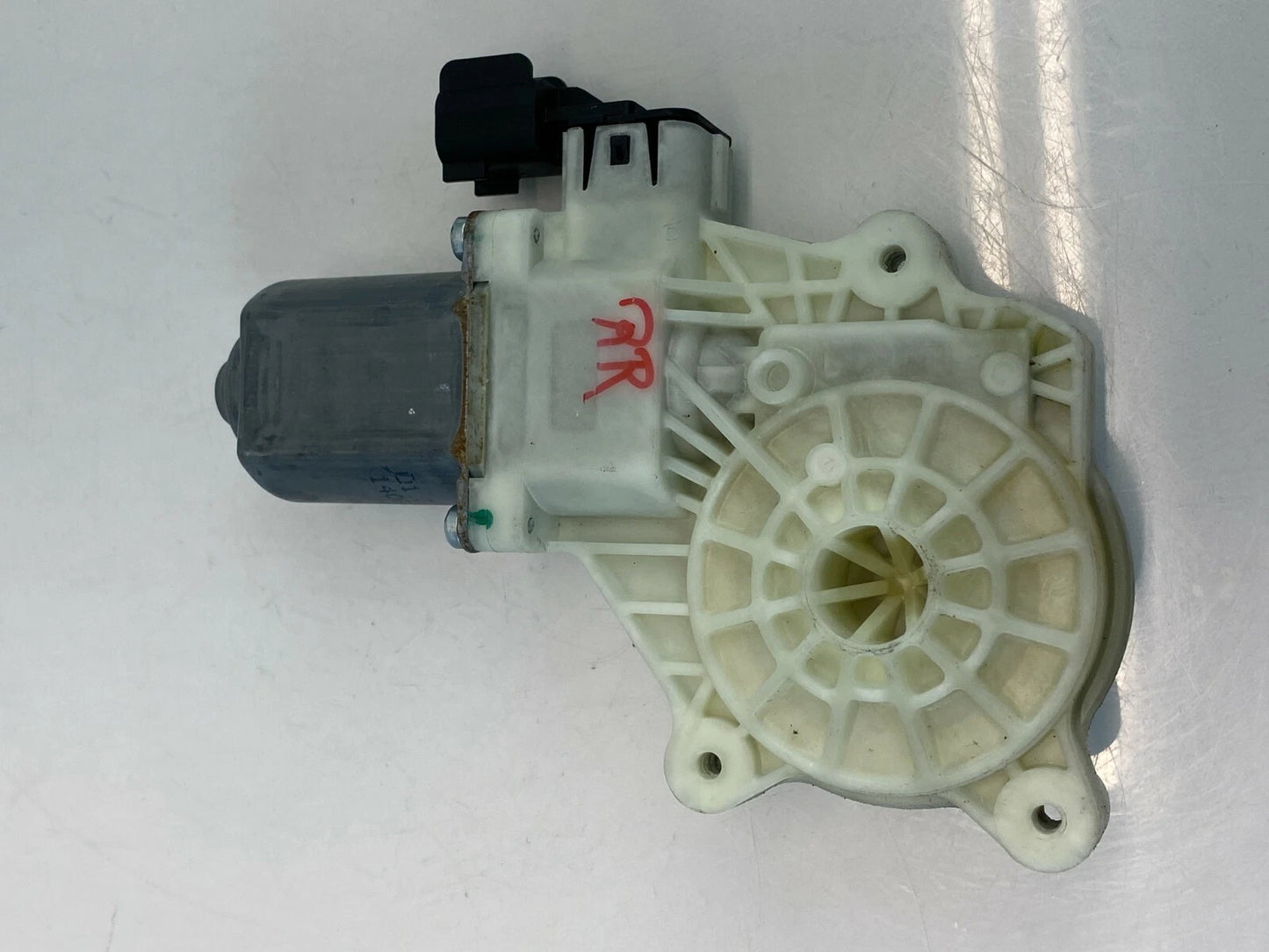2012-2018 FORD FOCUS REAR RIGHT SIDE DOOR POWER WINDOW MOTOR CM51-A27000 2 PINS