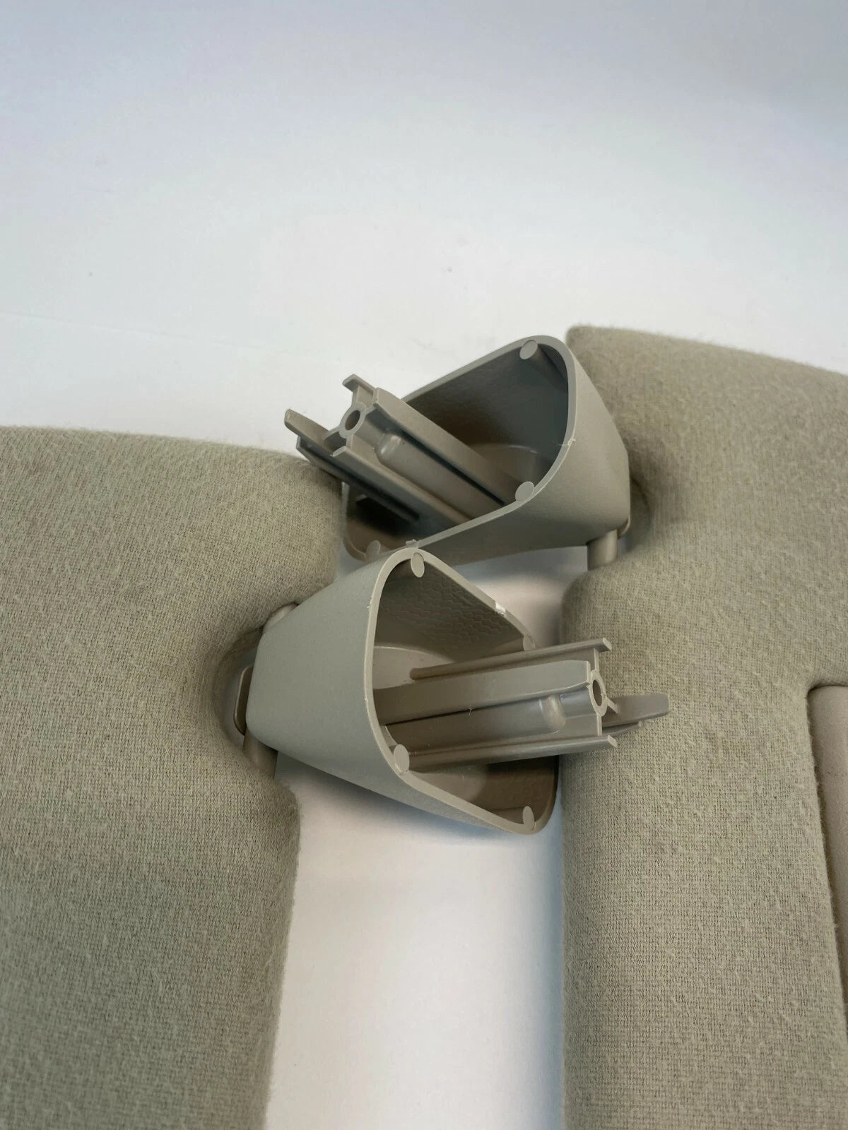 03-06 YUKON ESCALADE TAHOE W SUNROOF LEFT & RIGHT SUNVISOR SUN VISOR SET