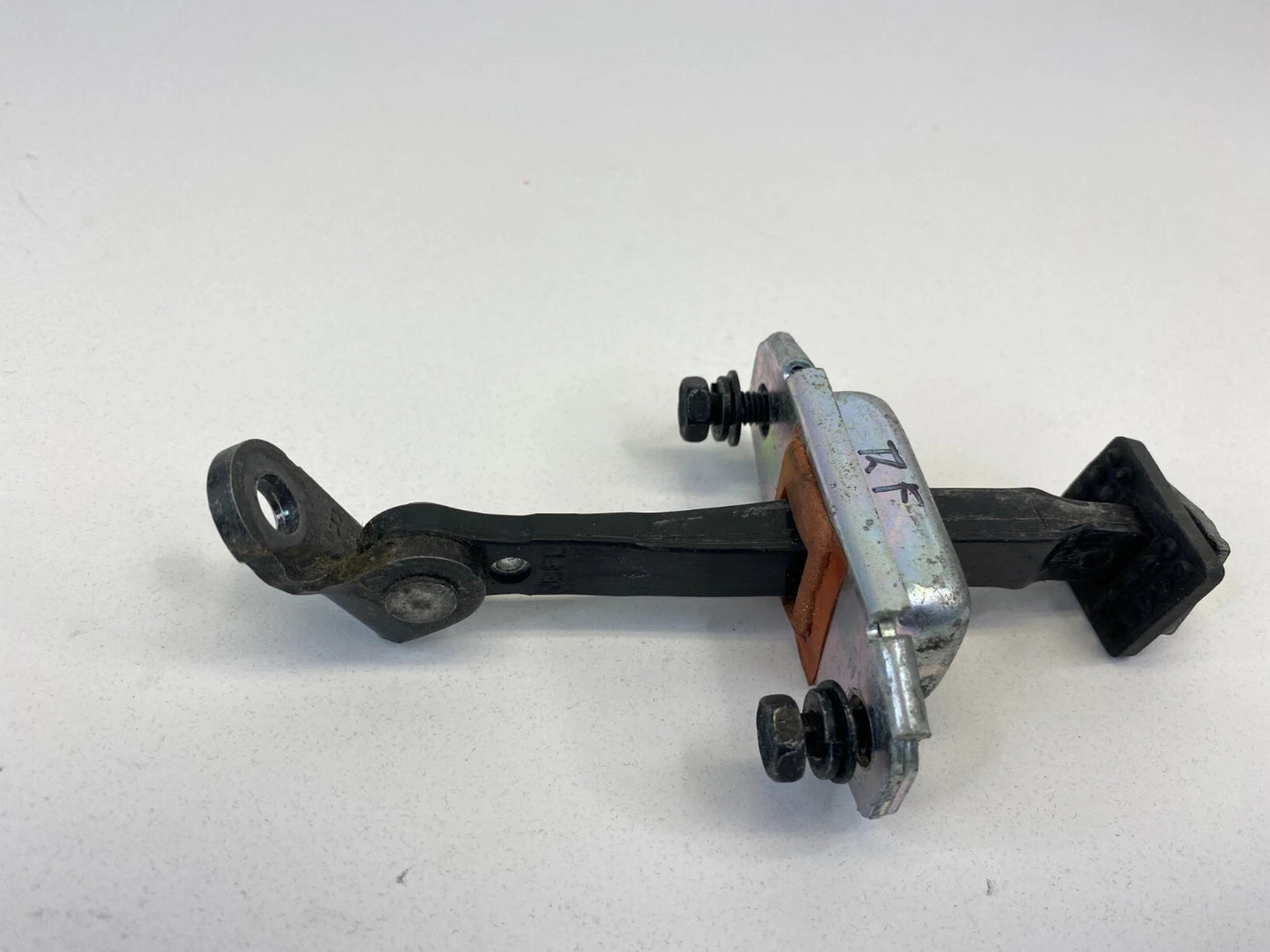 2006-2011 KIA RIO RIO5 HATCHBACK FRONT RIGHT PASSENGER DOOR CHECK STOPPER DETENT