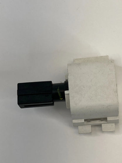 2007 2008 INFINITI G35 SEDAN GLOVE BOX LAMP LIGHT SENSOR OEM