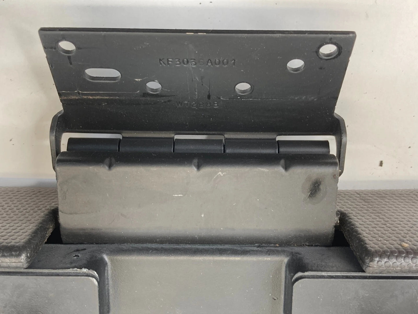 08-12 FORD ESCAPE 08-11 MARINER CENTER CONSOLE ARMREST ARM REST LID TP COVER OEM