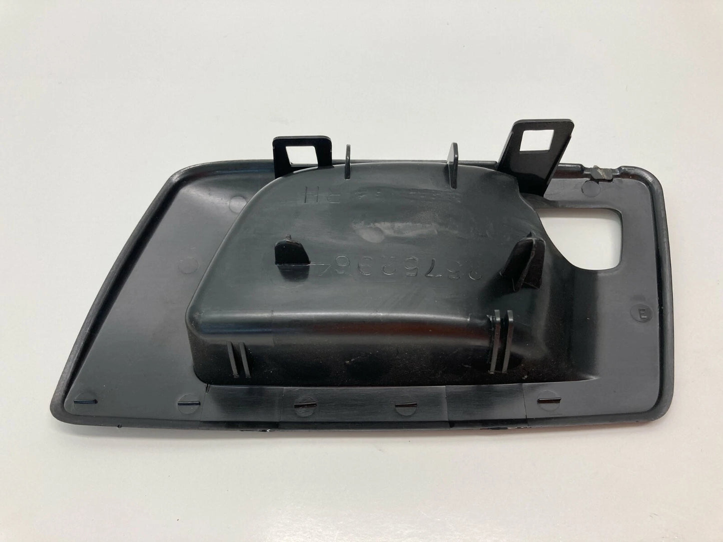 2003-2007 CADILLAC CTS REAR RIGHT SIDE INNER DOOR HANDLE BEZEL COVER 25752964