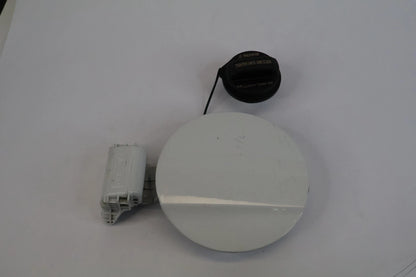 2006-2011 HYUNDAI ACCENT HATCHBACK FUEL FILLER GAS DOOR COVER LID W/ CAP OEM
