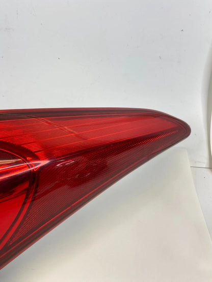 2011-2013 HYUNDAI ELANTRA SEDAN REAR RIGHT PASSENGER OUTER TAIL LIGHT TAILLIGHT