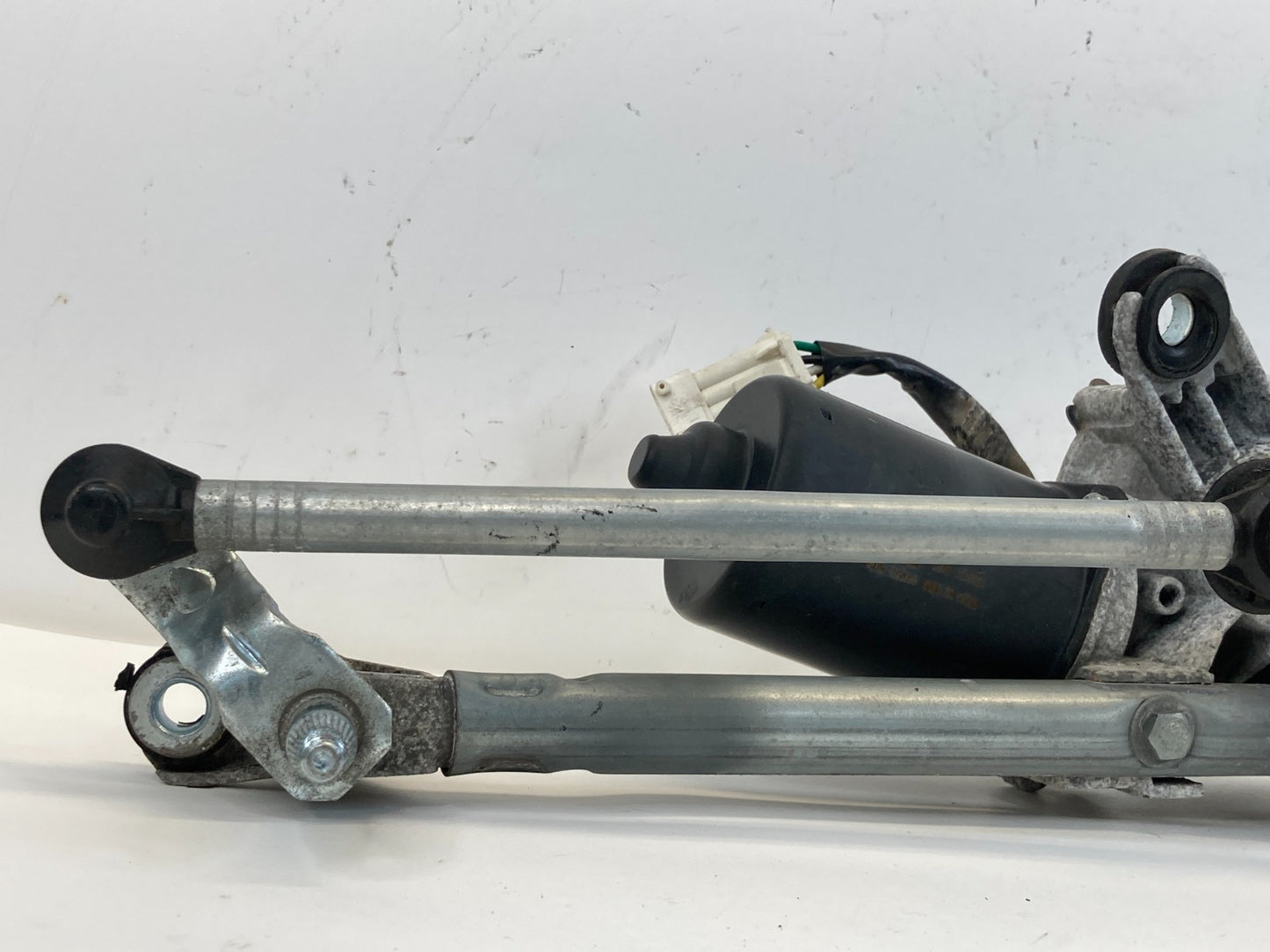 05 06 07 08 09 10 11 Saab 9-3 Front Windshield Washer Wiper Motor w/ Linkage OEM