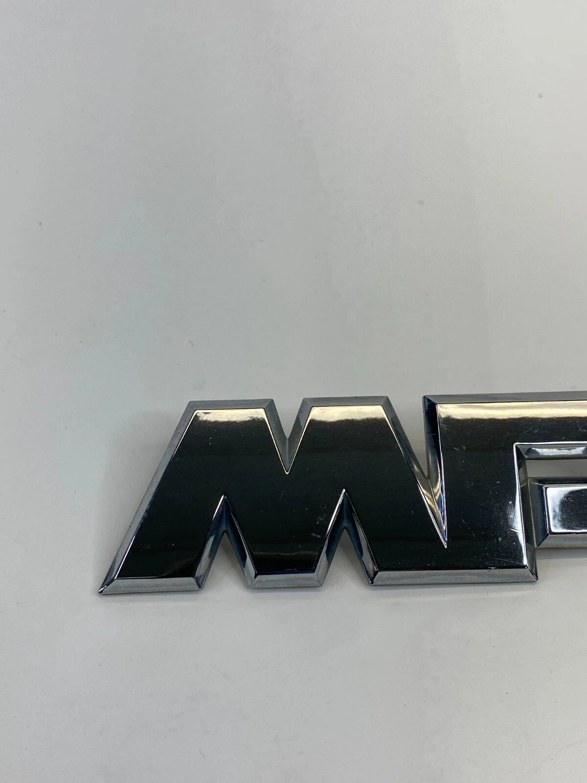 00-06 MAZDA MPV REAR TRUNK DECK LID NAME NAMEPLATE BADGE LOGO LC6251721 OEM
