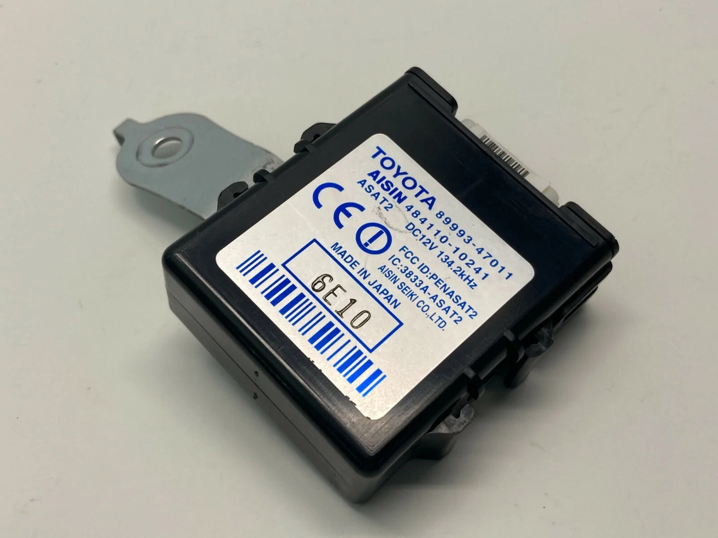2006-2009 TOYOTA PRIUS OSCILLATOR LUGGAGE TRUNK DOOR LOCK UNIT MODULE 8999347011