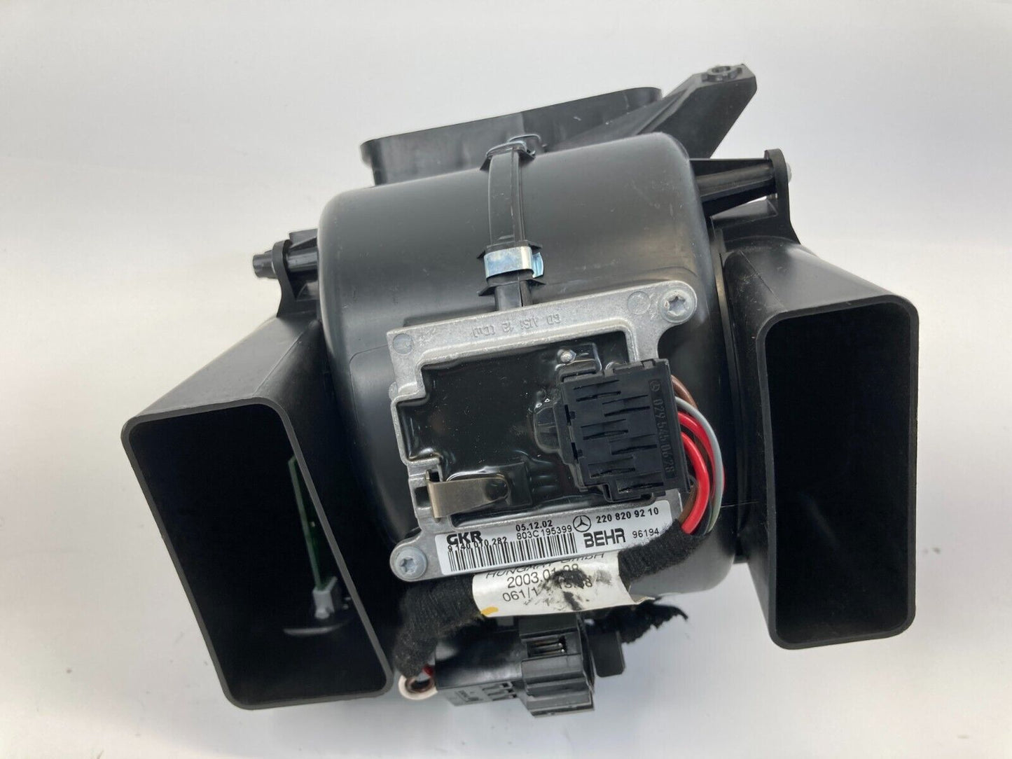 2002 2003 Mercedes-Benz ML 320 Rear AC A/C Heater Fan Motor Blower 1635406810