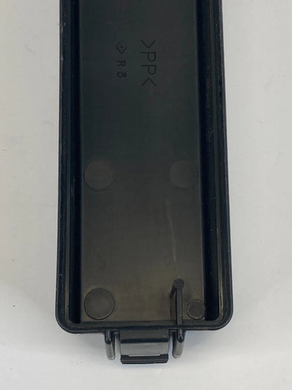 2006 2007 06 07 INFINITI M35 3.5L FUSE BOX COVER LID ENGINE COMPARTMENT OEM