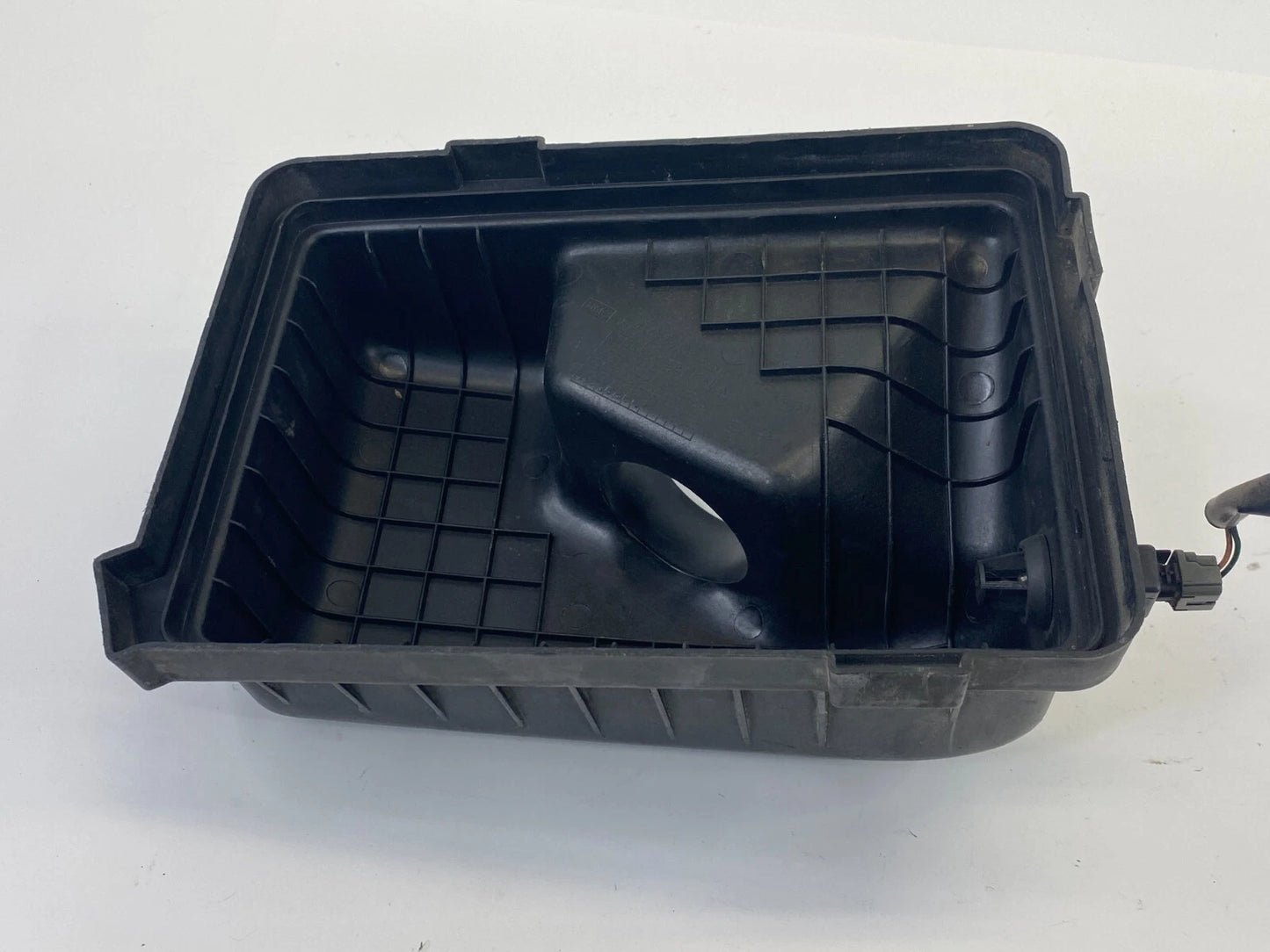 1996-2000 HYUNDAI ELANTRA 2.0L AIR CLEANER INTAKE BOX OEM FACTORY 28110-23003