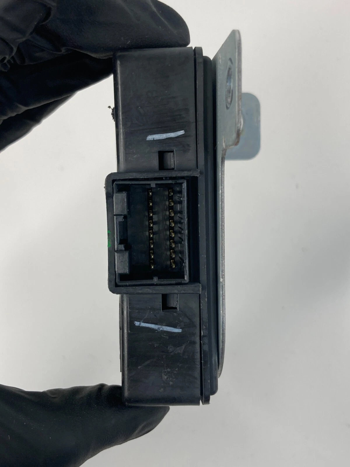 07 08 HYUNDAI SANTA FE TIRE ENTOURAGE PRESSURE CONTROL MODULE TPMS 95800-4D100