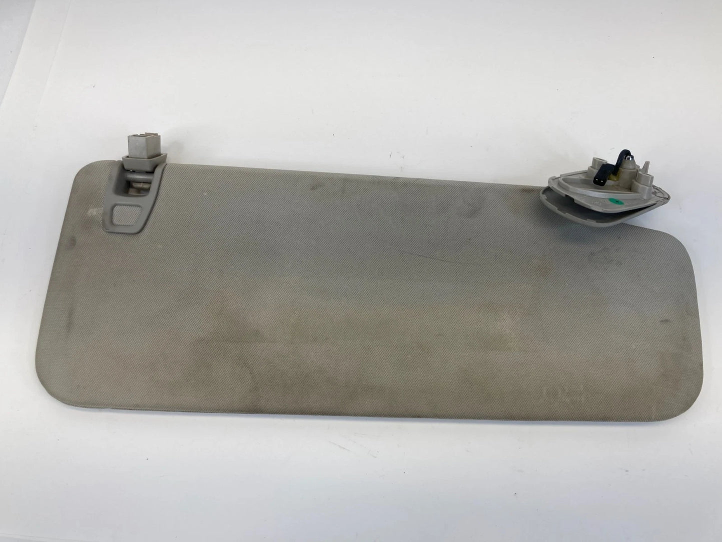 2007-2014 GMC YUKON SUN VISOR SHADE PAIR SET DRIVER & PASSENGER SIDES GRAY OEM