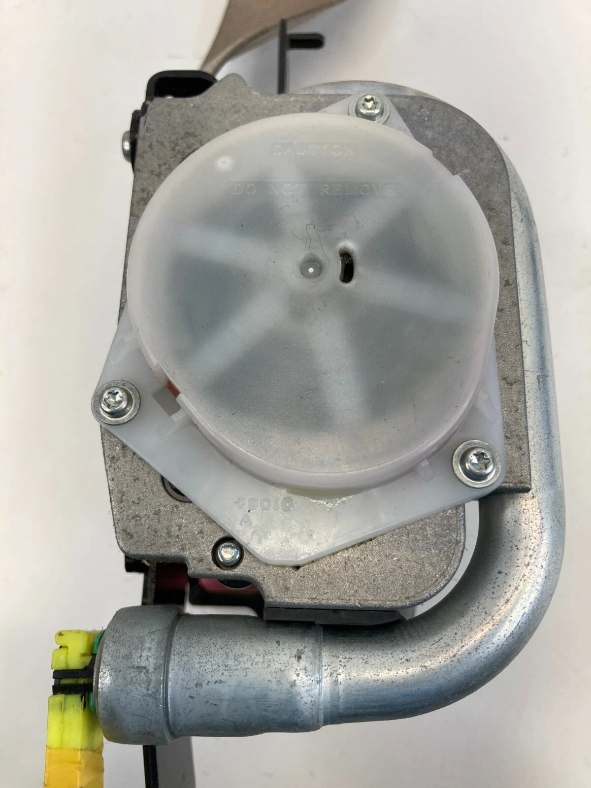 2008 2009 2010 KIA SPORTAGE FRONT LEFT DRIVER SIDE SEAT BELT RETRACTOR TAN OEM