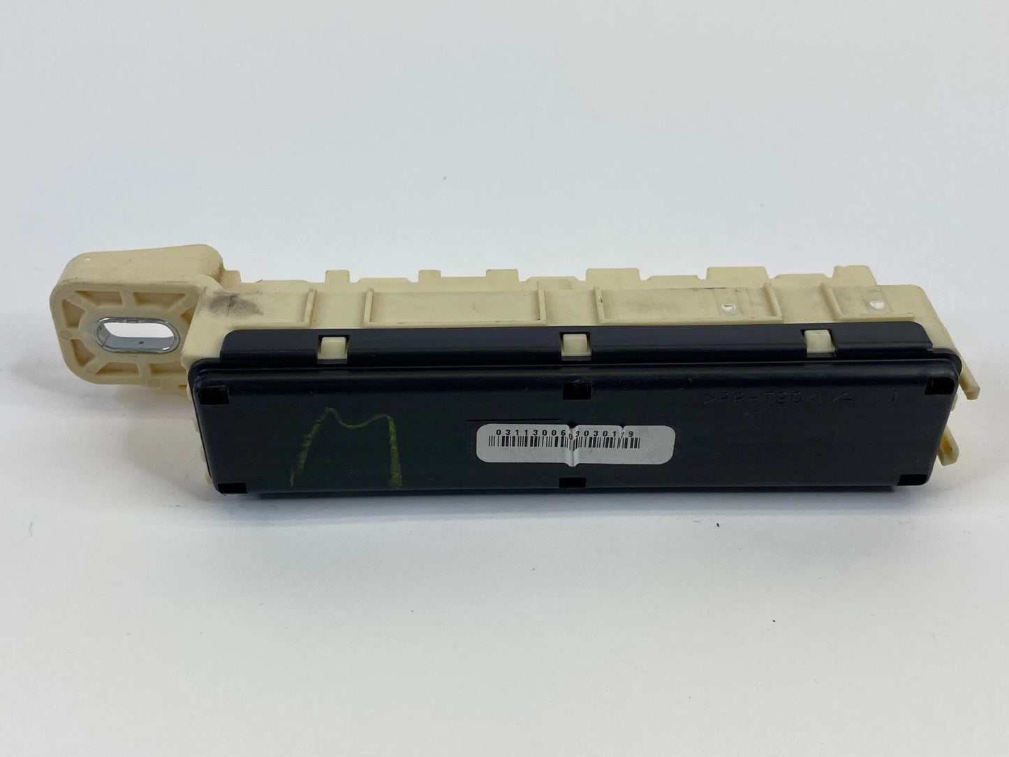 2005-2008 TOYOTA TACOMA CREW CAB 4.0 AT RIGHT DASH CABIN FUSE RELAY JUNCTION BOX